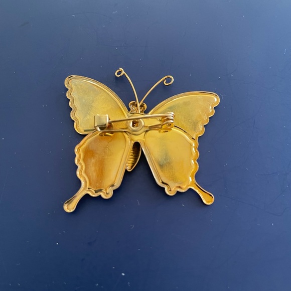 Beautiful Butterfly Pin, MINT Condition! - Picture 2 of 3